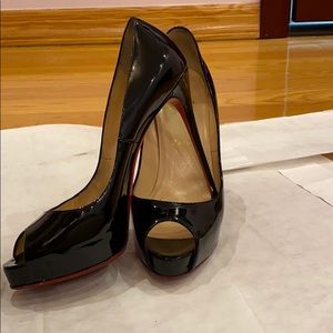 Louboutin very prive 120 black patent heels